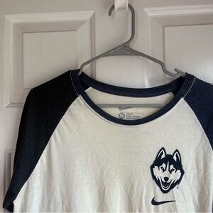 Nike Slim Fit UConn Tri-Blend 3/4 Sleeve Raglan Tee Cream Sz XL